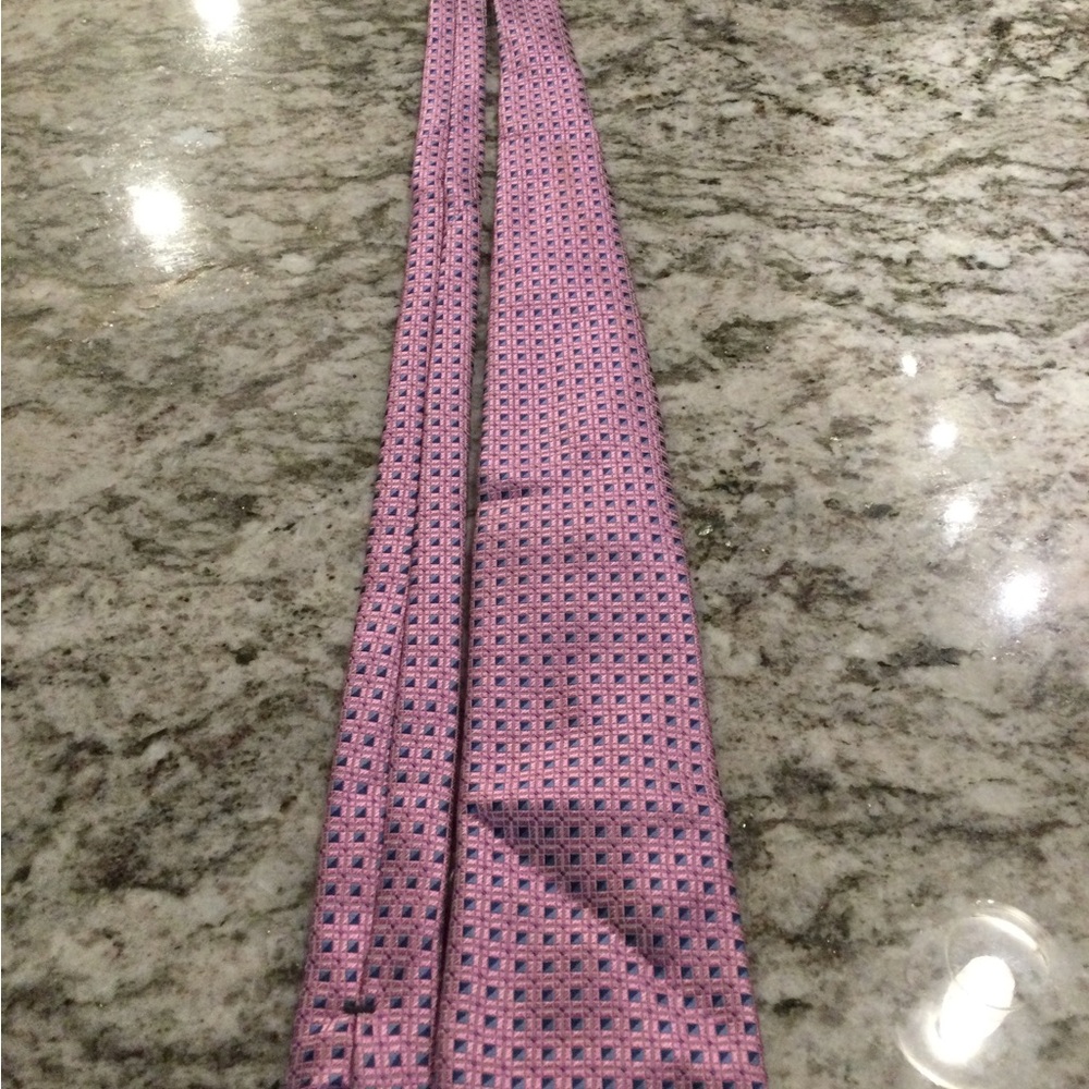 Men's Pink Geometric Pattern Tie - Classic Formal Accessory